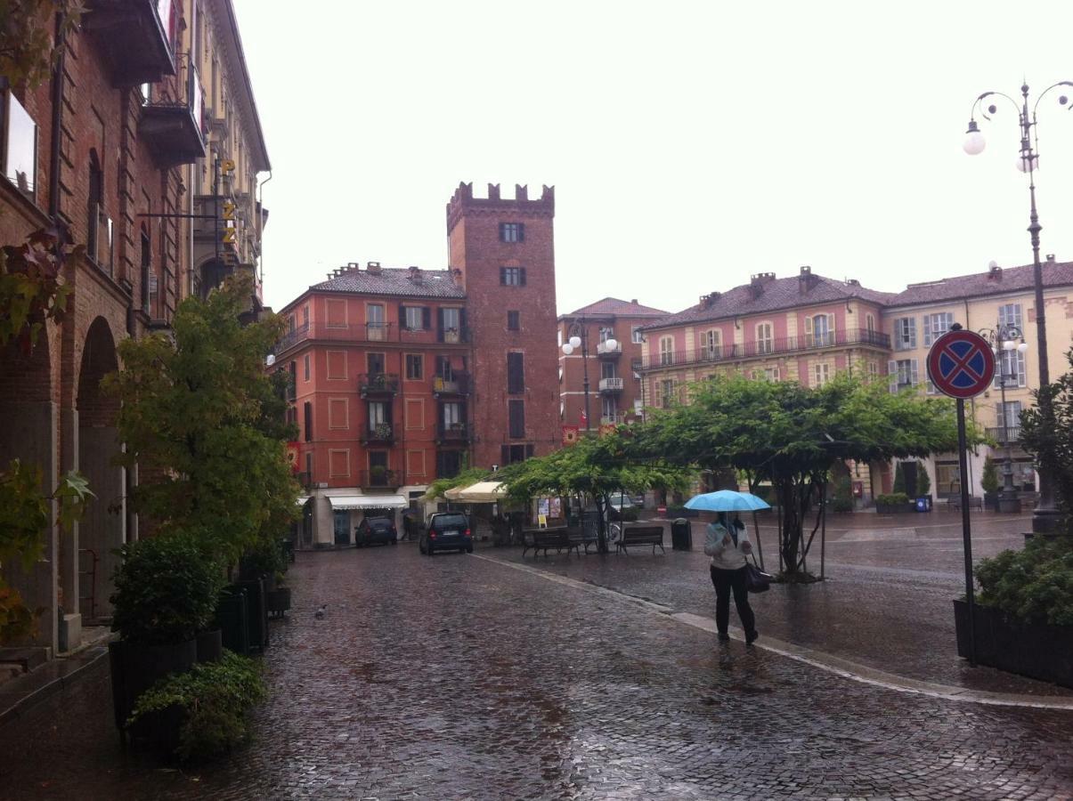 Appartamento In Centro Storico Asti Luaran gambar
