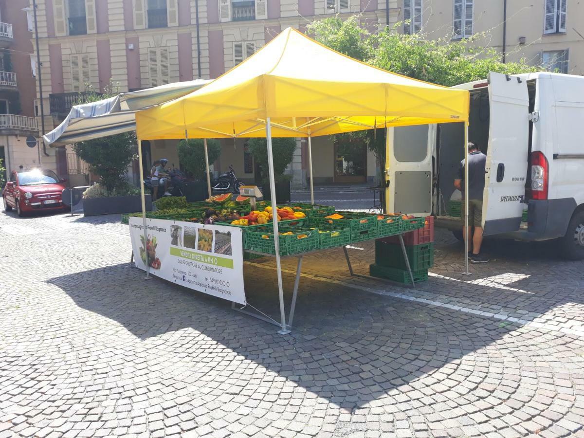Appartamento In Centro Storico Asti Luaran gambar