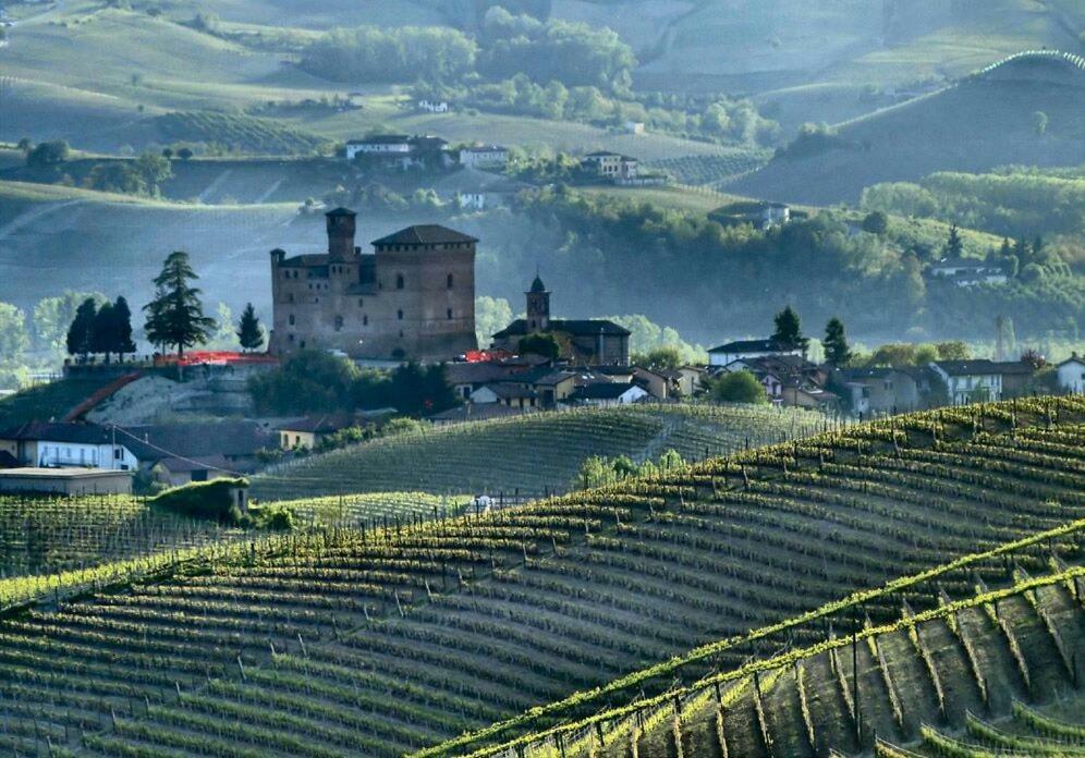 Appartamento In Centro Storico Asti Luaran gambar